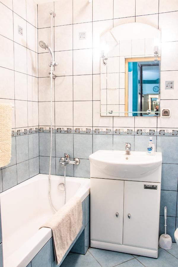 Apartament Z Parkingiem Varsovia Exterior foto